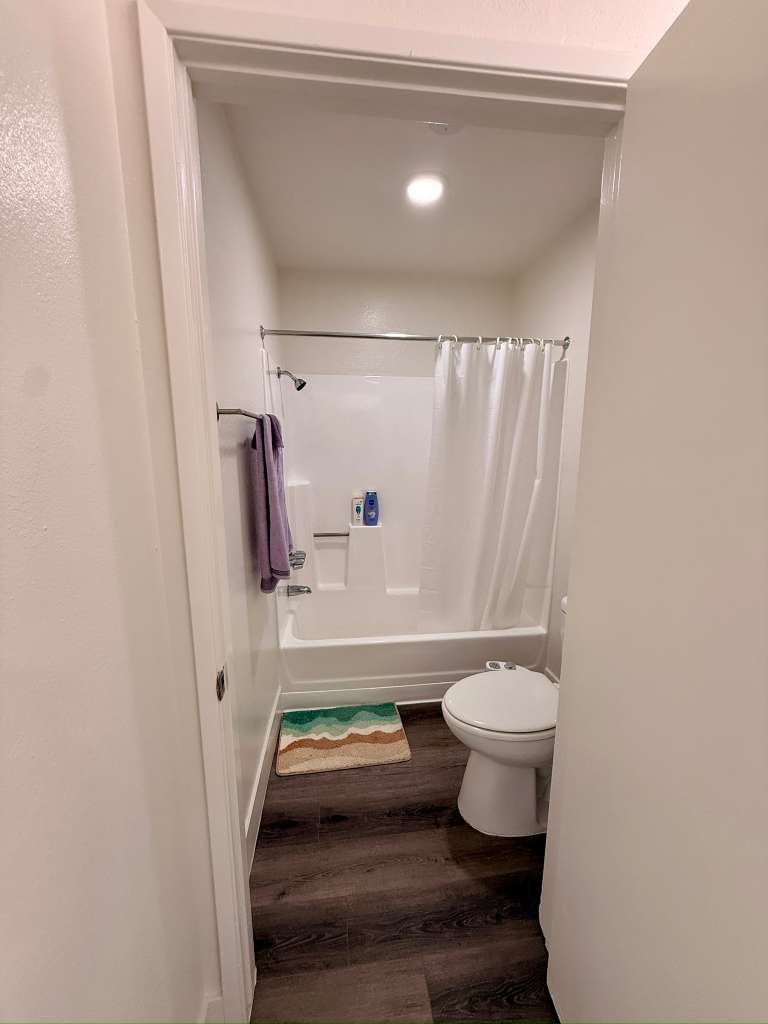 🌴 Private Room in East Hollywood🌆