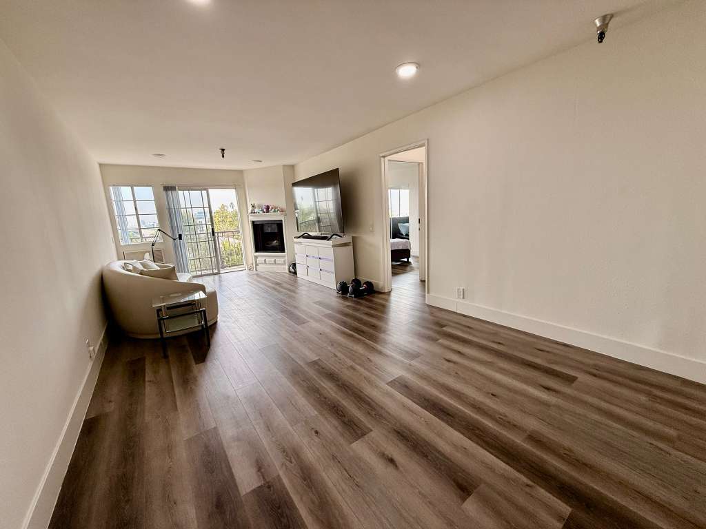 🌴 Private Room in East Hollywood🌆