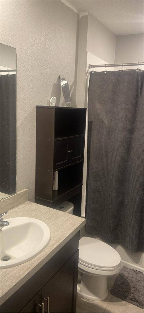 Quite and peaceful neighborhood .