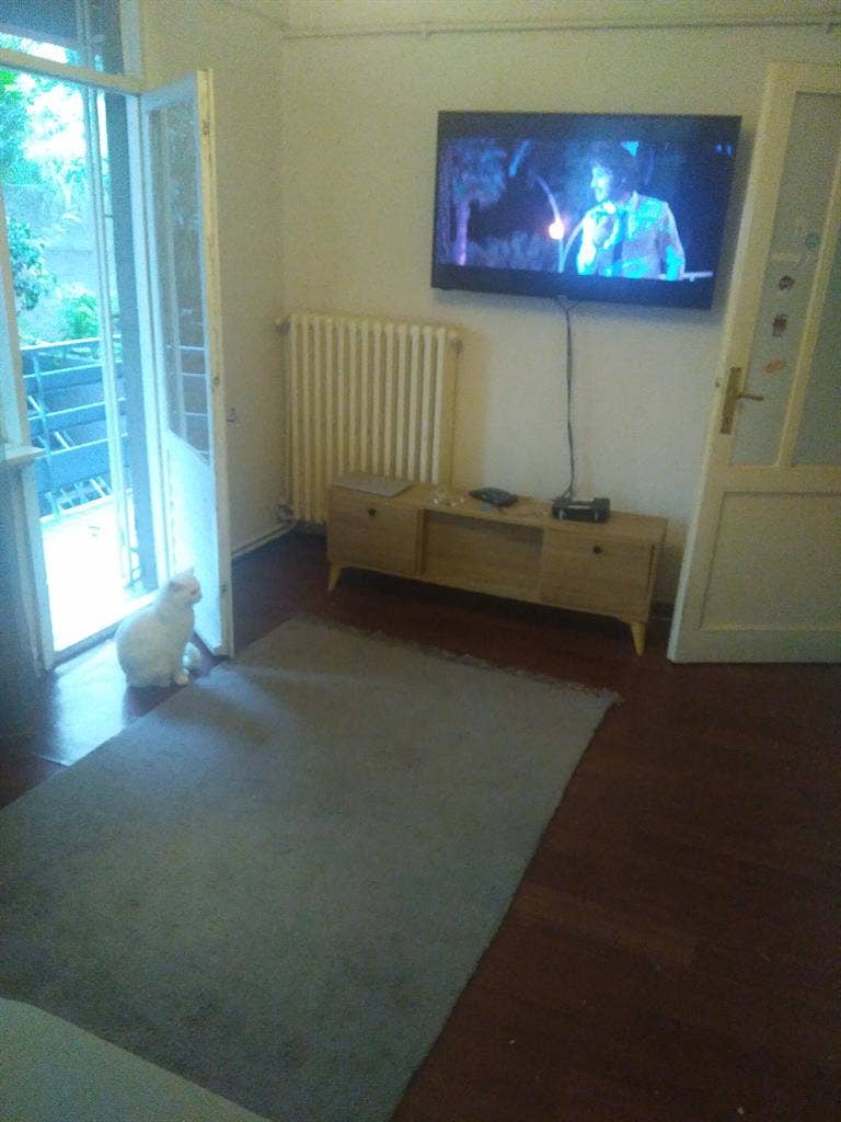 Beşiktaş carşıda kiralık oda