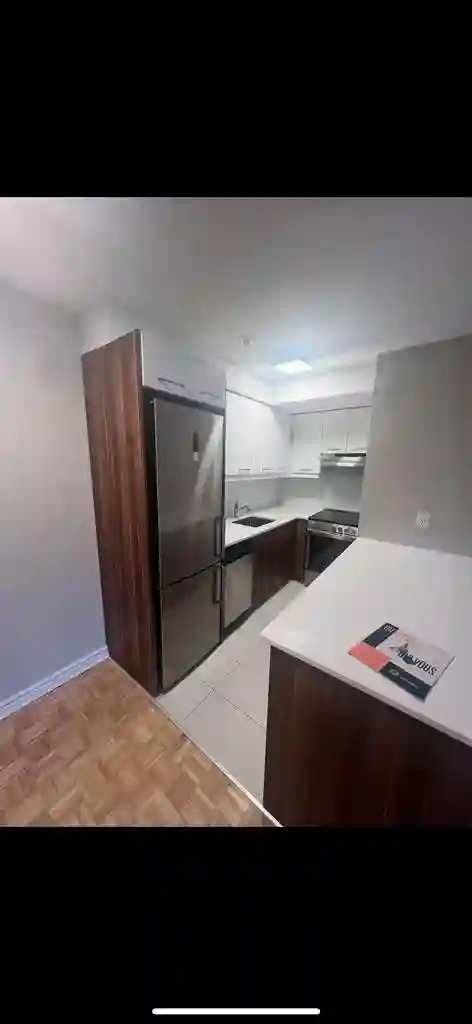 URGENT:LOOKING FOR FEMALE ROOMMATE