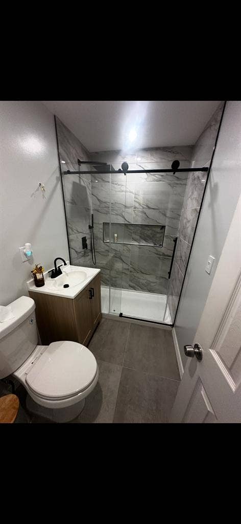 Seeking Roommates - Pompano Beachh