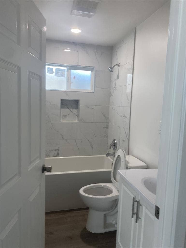 2 Bedroom • 1 Bathroom Unit