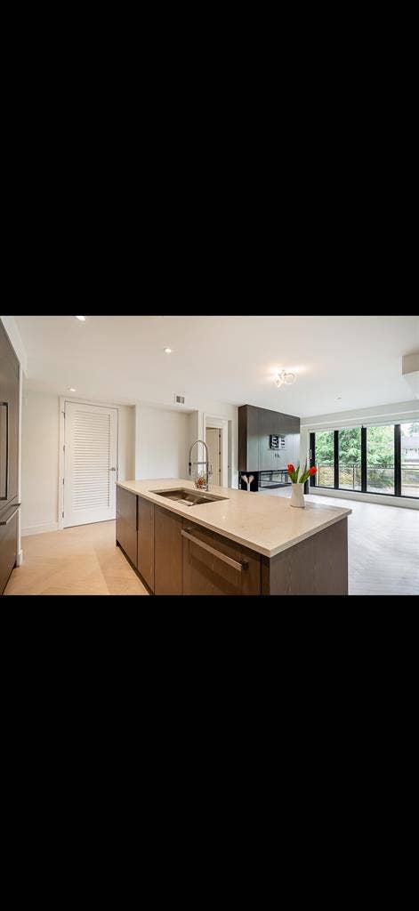 Roommate Wanted – Women Only!