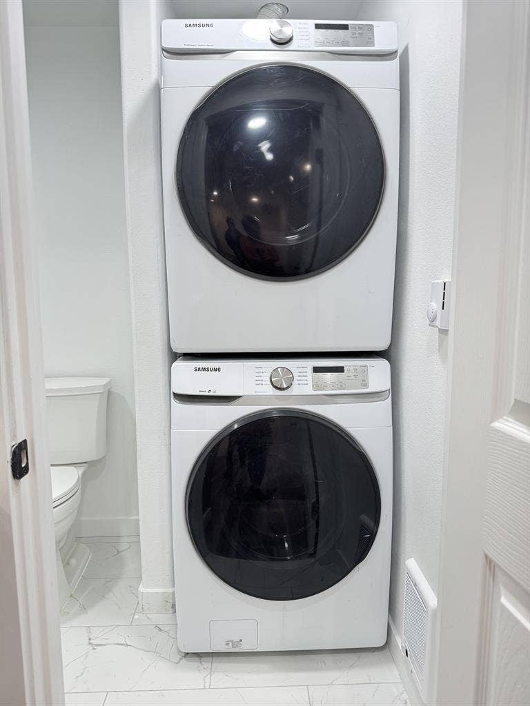 Brandnew apartment in Bothell