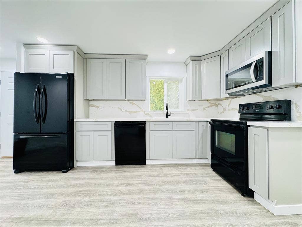 Brandnew apartment in Bothell