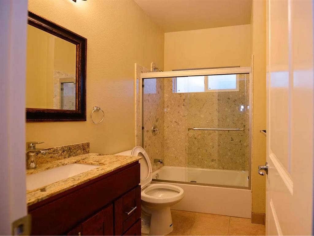 Spacious 1 Bedroom and 1 Bathroom