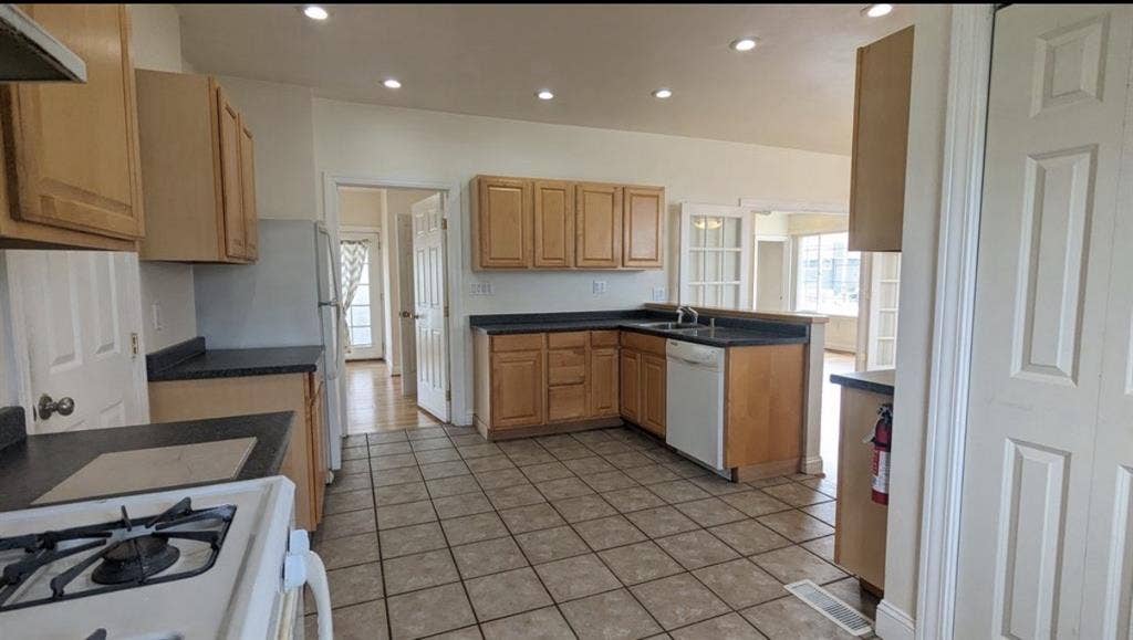 Lease Takeover /mo pet friendly