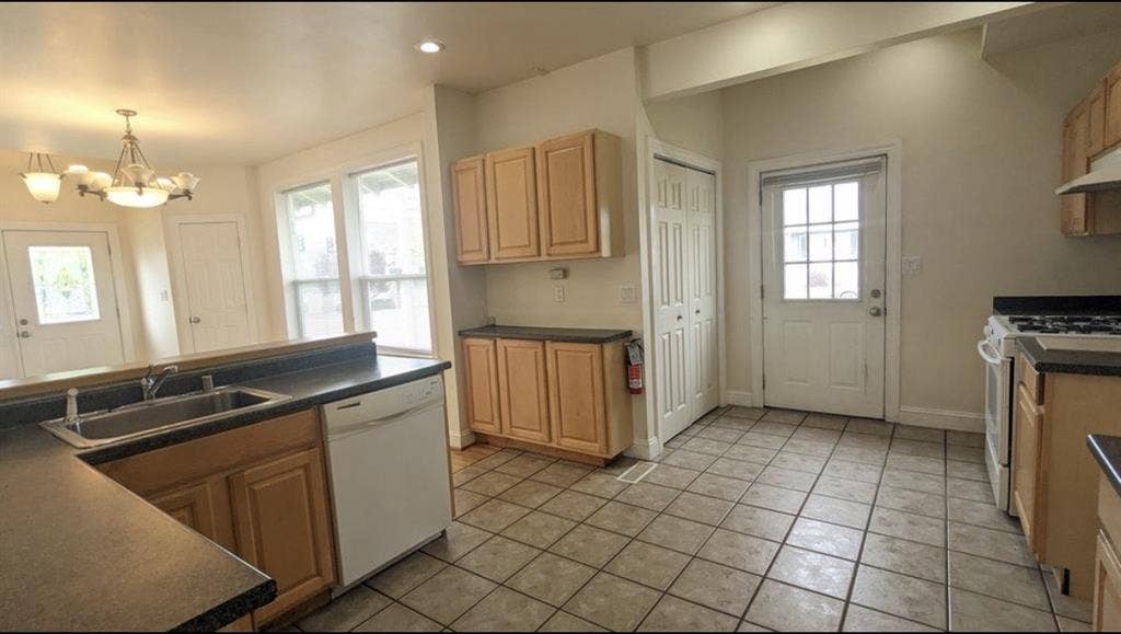 Lease Takeover /mo pet friendly