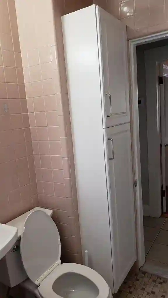 ONE Private ROOM $ (Inc all bills)