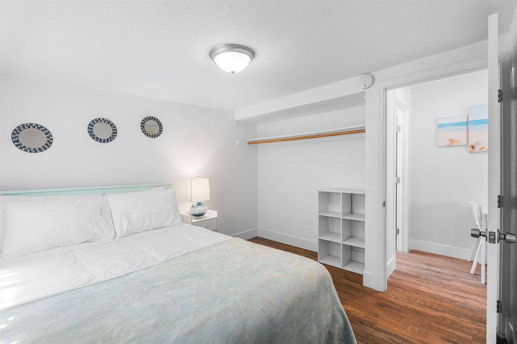 7 BR in Huntington Beach