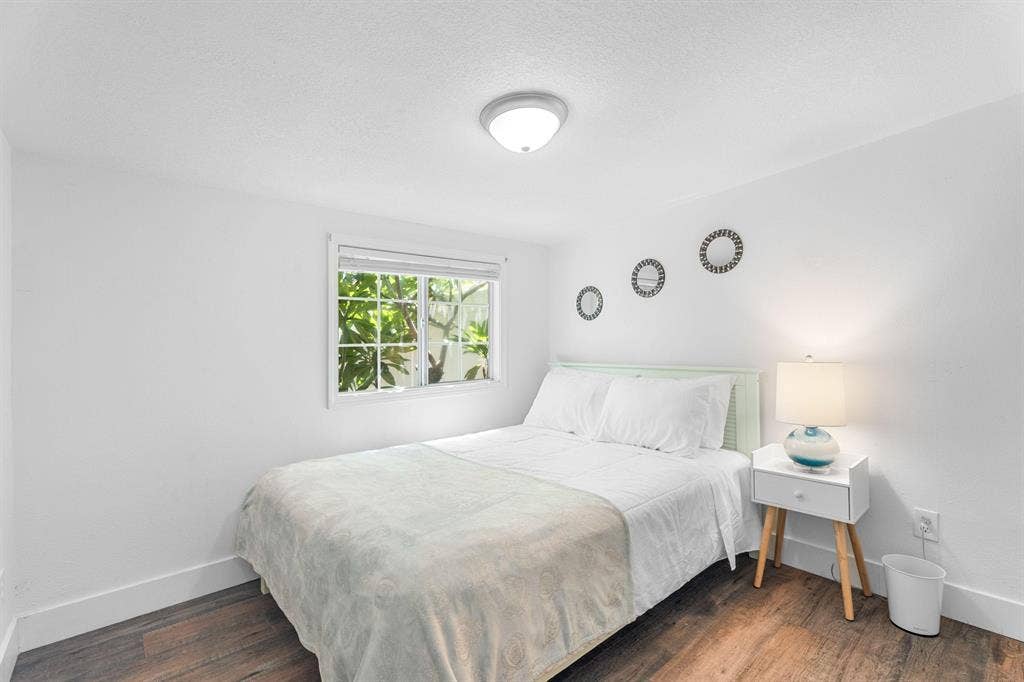 7 BR in Huntington Beach