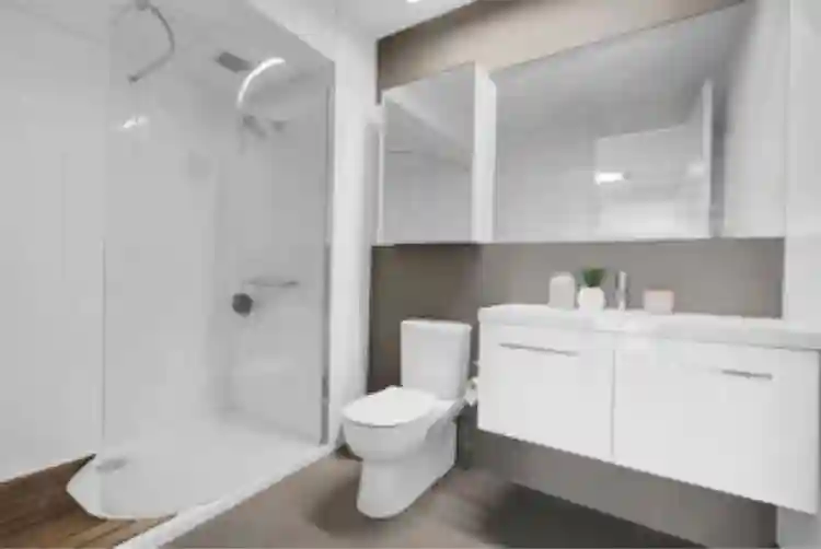 FULLY FURNISHED - LEASE TRANSFER