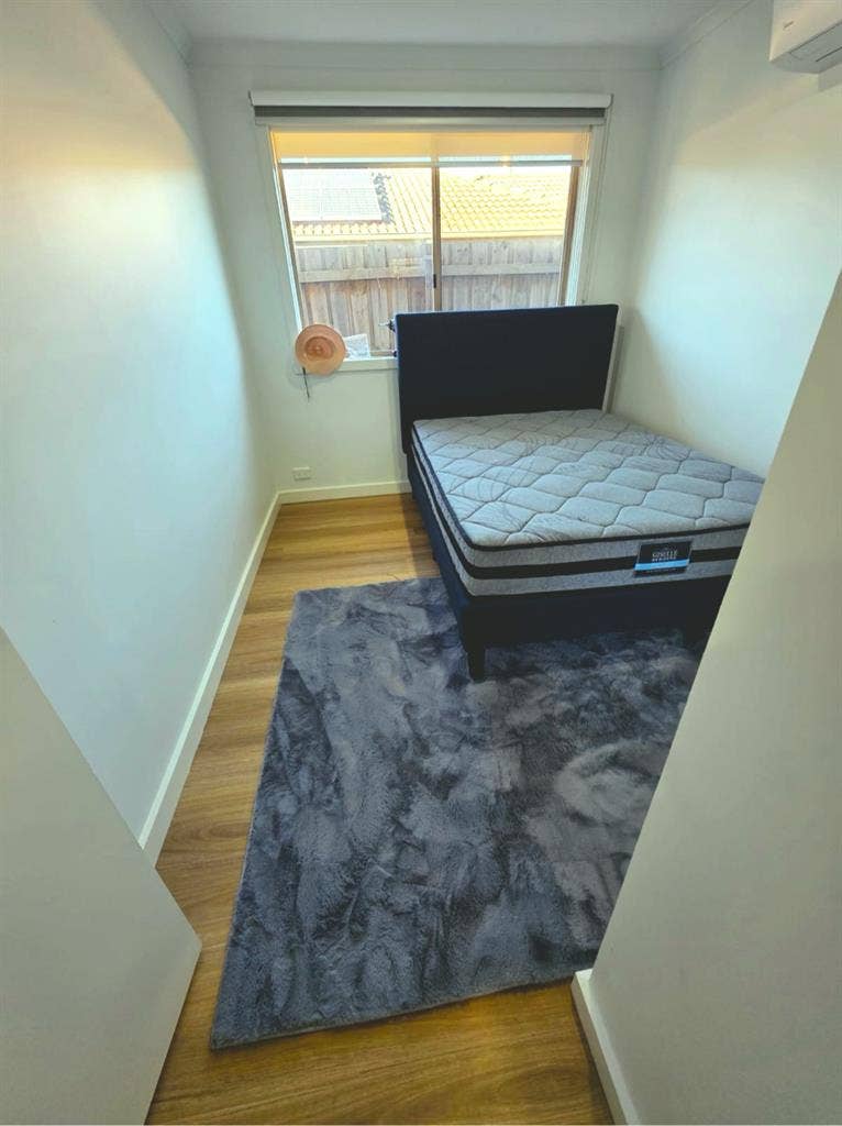 Room for rent in mill park