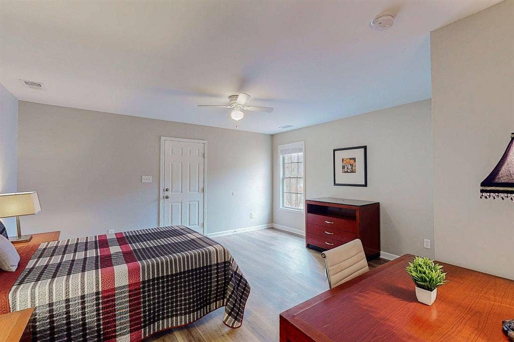 9 BR in Atlanta