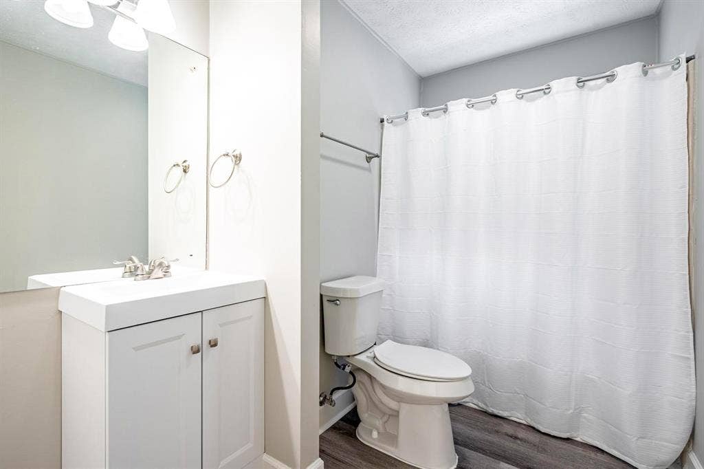 10 BR in Riverdale