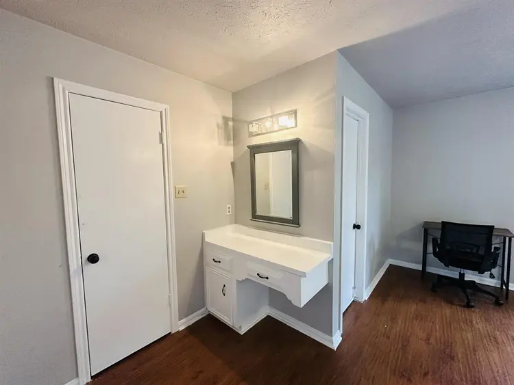 7 BR in Houston