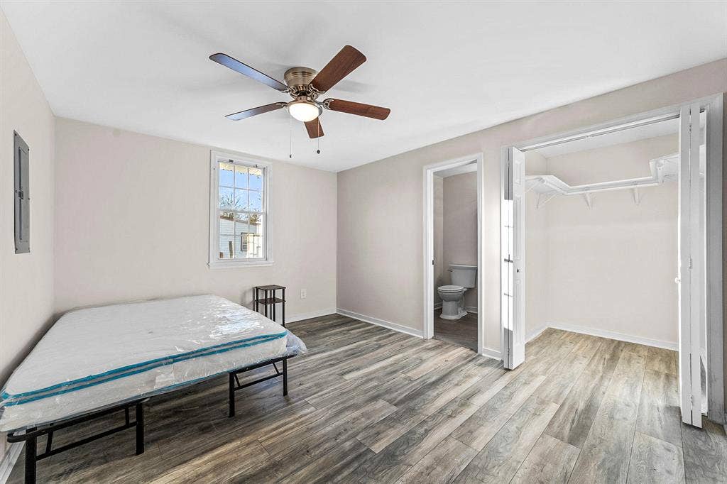 1 BR in Petersburg