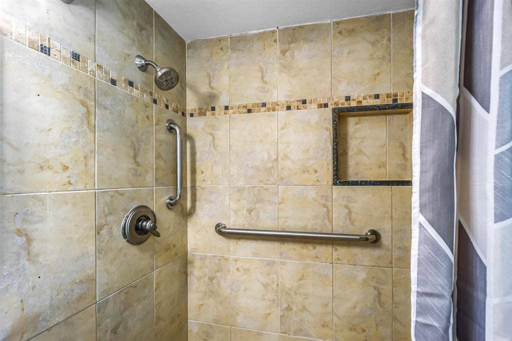 7 BR in Jacksonville