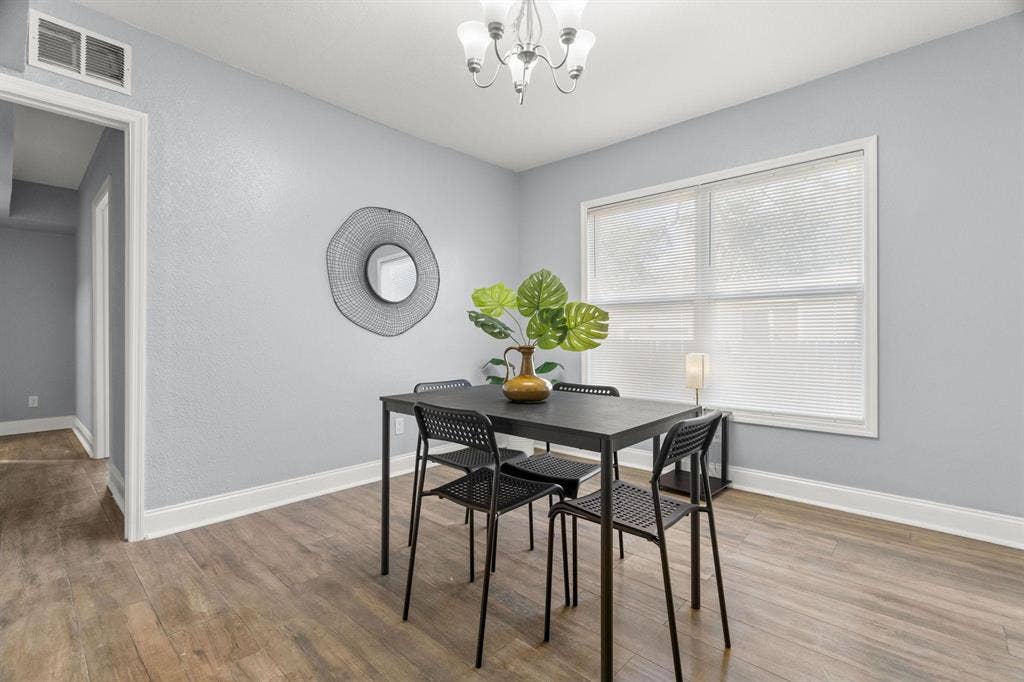 6 BR in St. Petersburg