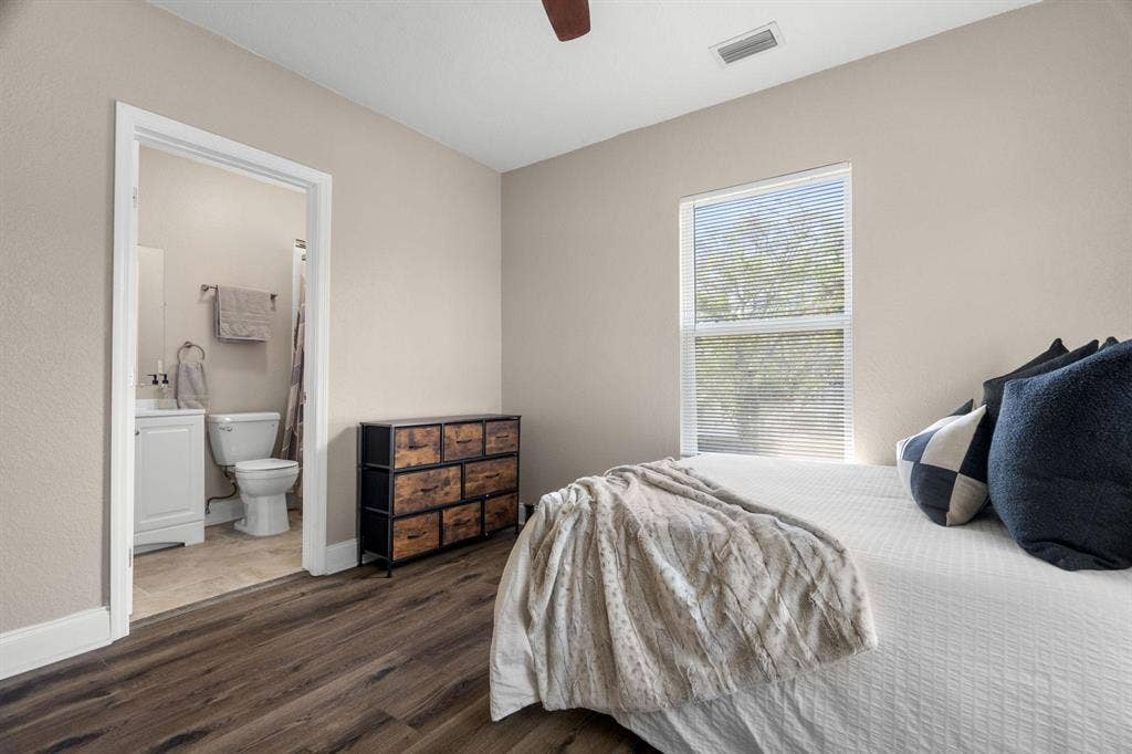 6 BR in St. Petersburg