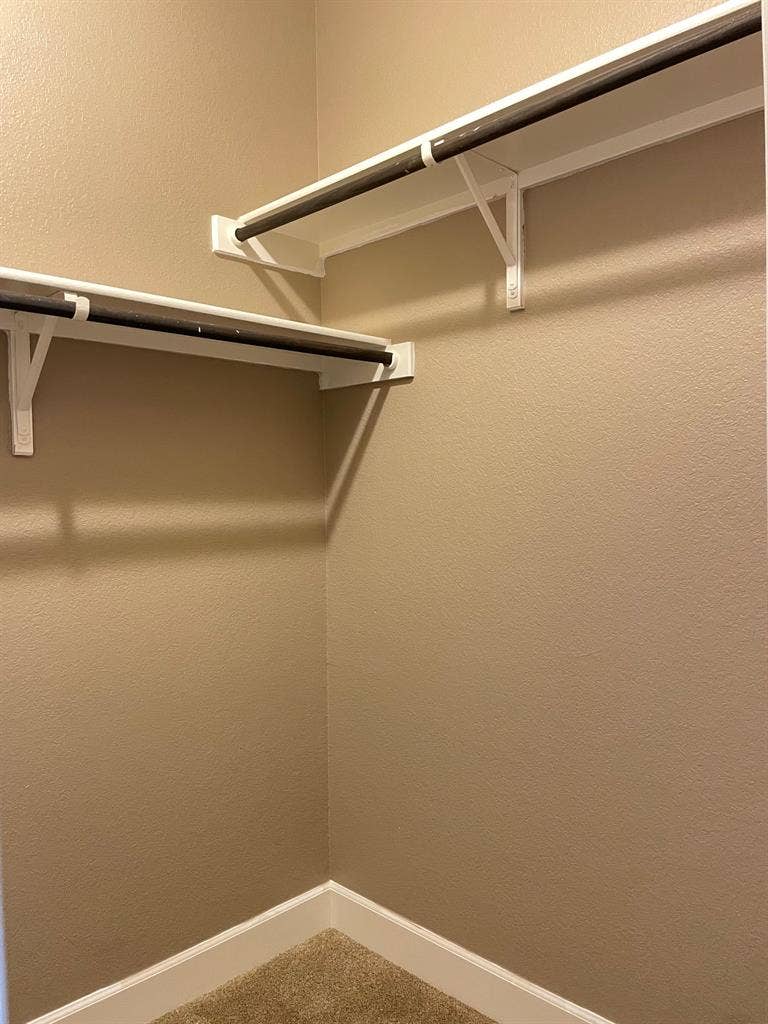 5 BR in Converse