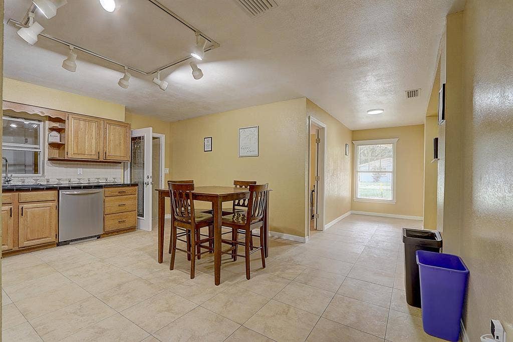 11 BR in Lakeland