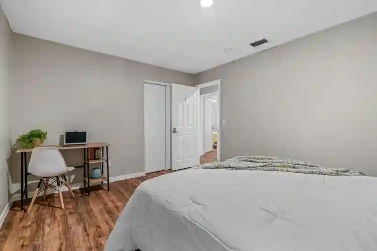 7 BR in Tampa