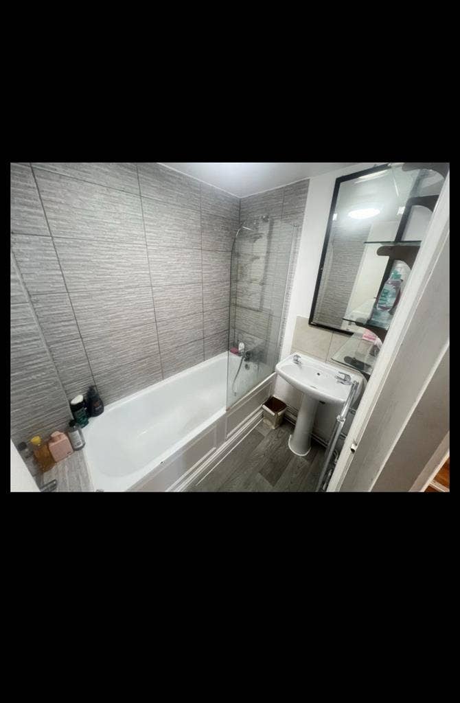 Room available for December- Zone 1