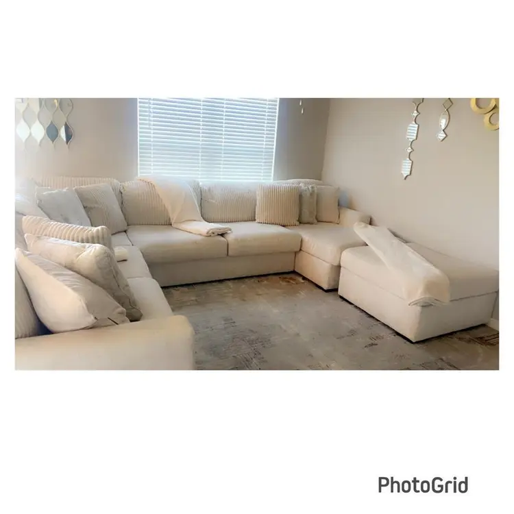 Rooms and public space