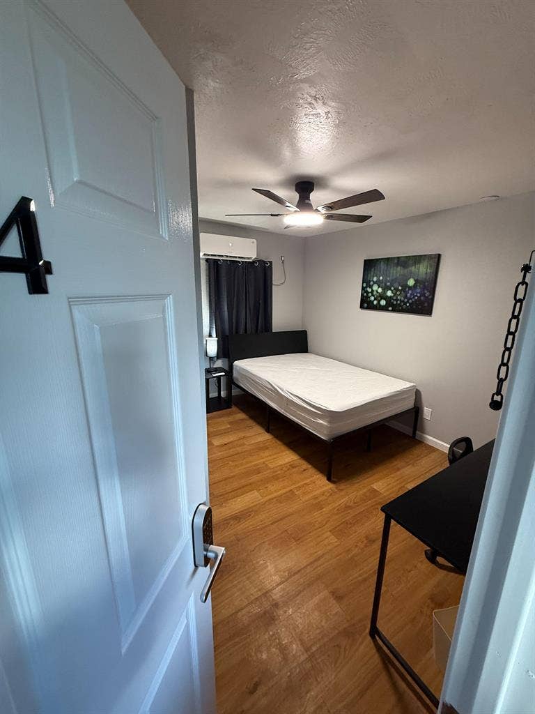 9 BR in Houston