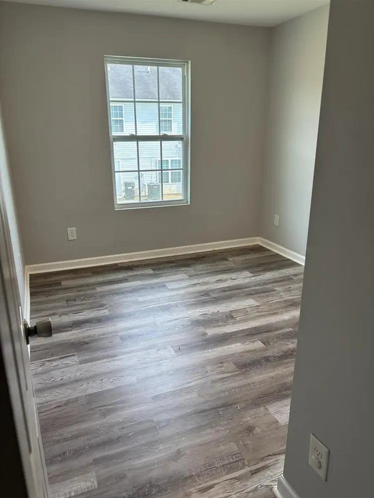 Unfurnished room for rent