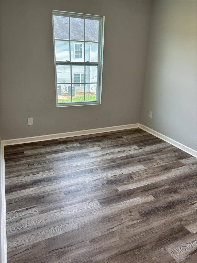 Unfurnished room for rent