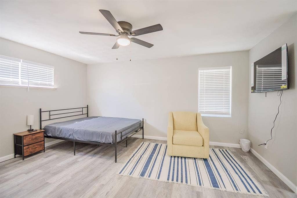 9 BR in Dallas
