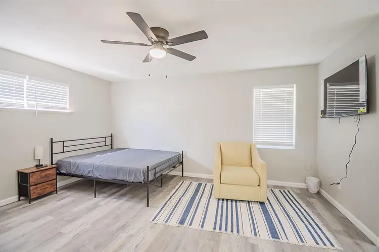 9 BR in Dallas