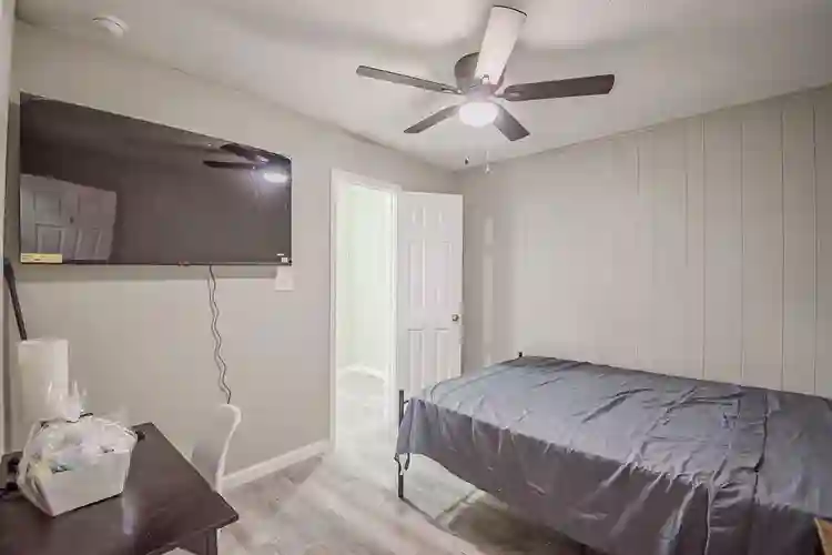 9 BR in Dallas
