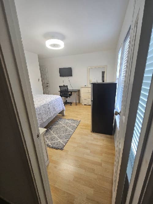 Nice Furnished ROOM FOR RENT