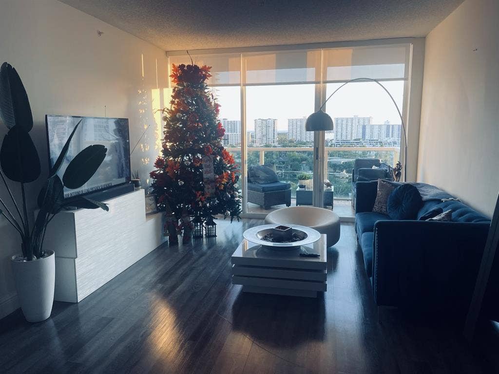 Intracoastal Room for Rent