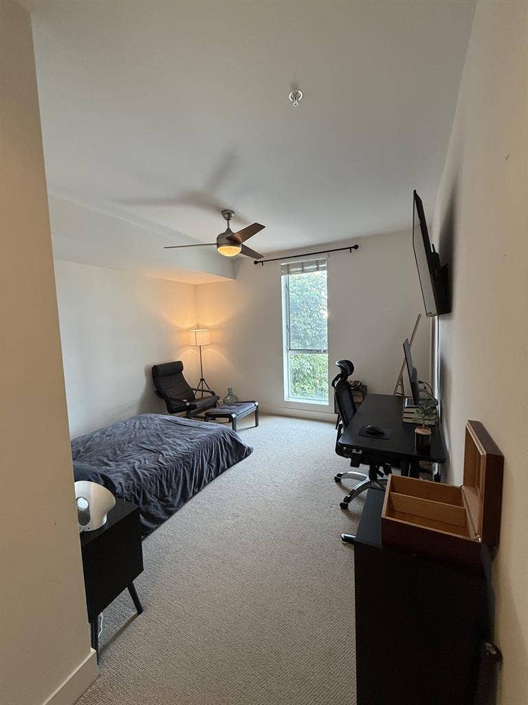 Master bedroom
 w/private bathroom