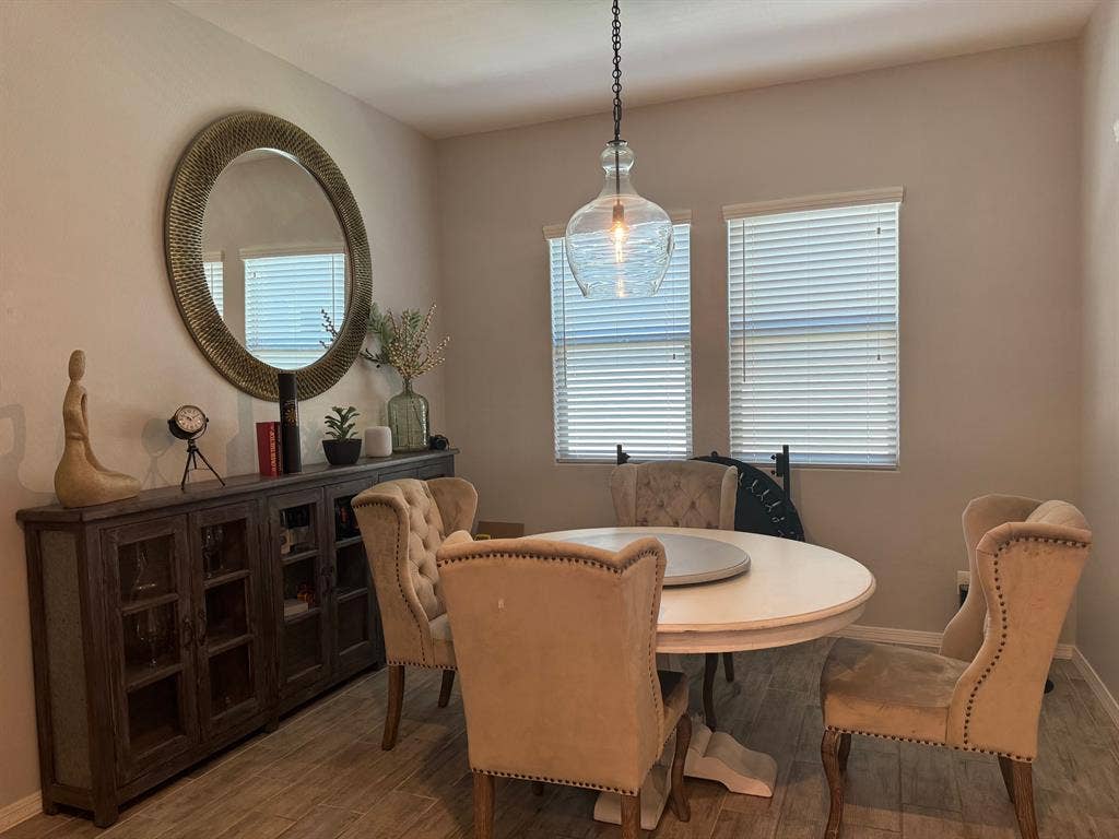 Master Bedroom Suite / Must See!!