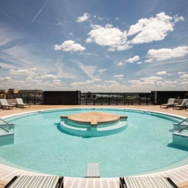 FEB-AUGUST: SUBLEASE AT THE JAMES! 