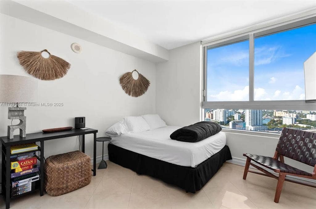 Room For Rent In Brickell