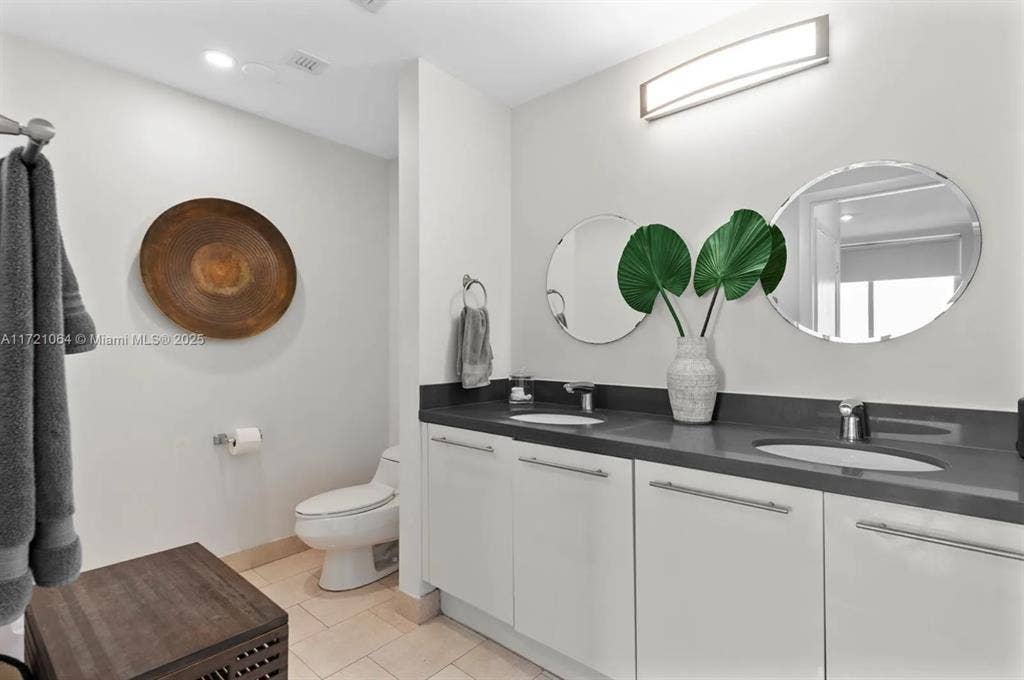 Room For Rent In Brickell