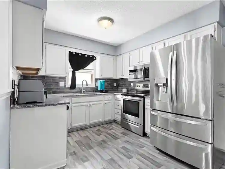 Looking for a roommate!