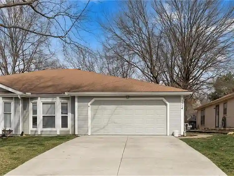 Looking for a roommate!