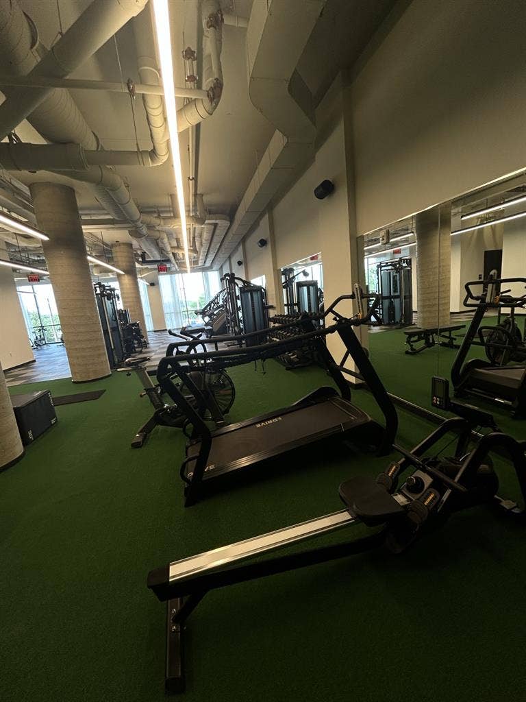 1 Bedroom / 1 Bath Apartment