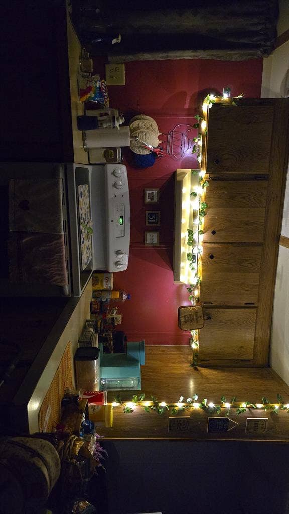 Room for Rent! Female in s only!