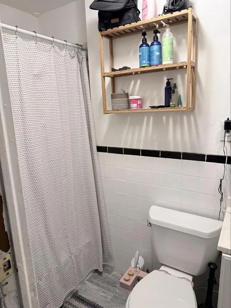 Room available in huge ba apt