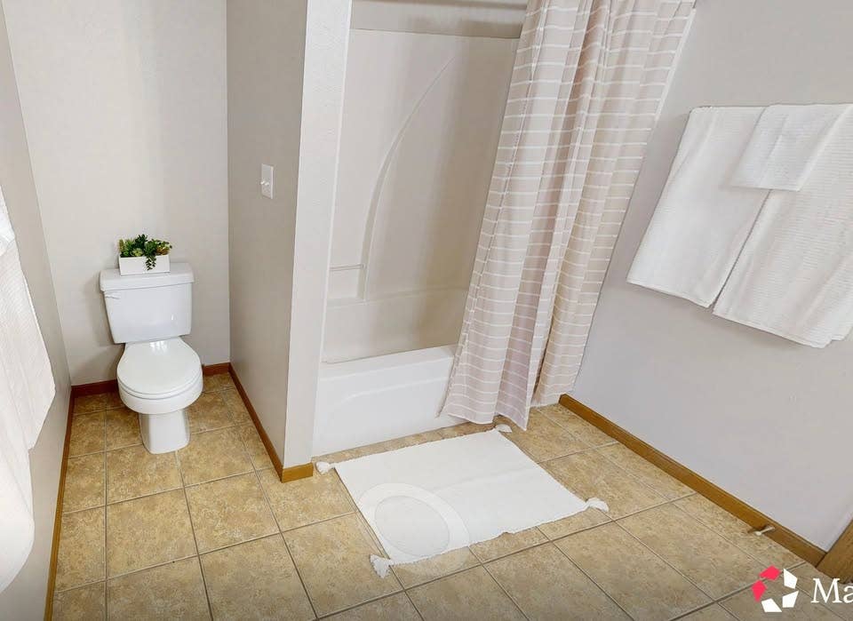 Looking for Roommate