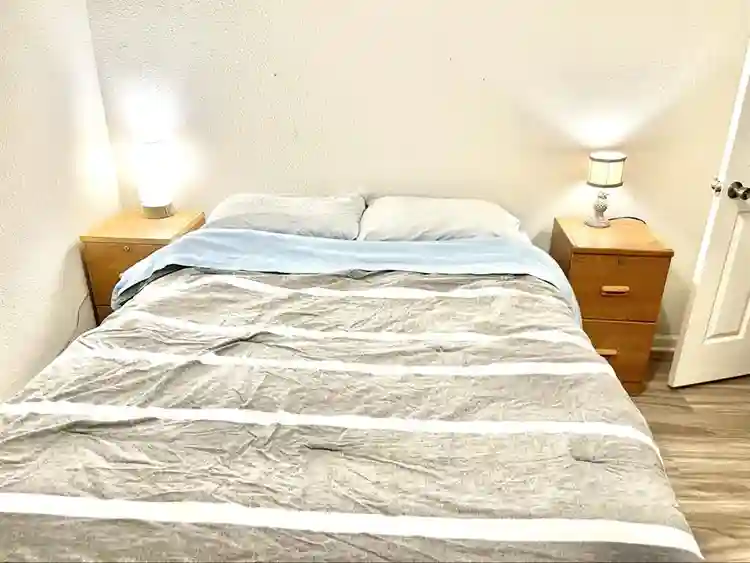 Room in Jacksonville w/Shared Bath